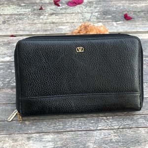 Valentino Men’s Women’s Unisex Vintage Large Black Leather Zip Around Wallet